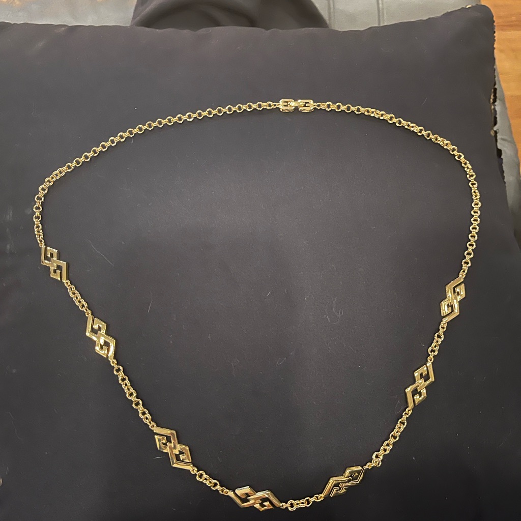 Givenchy Necklace 100% Authentic Excellent Condition.